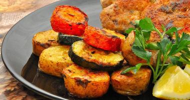 Рецепт Шницеля и печеные овощи