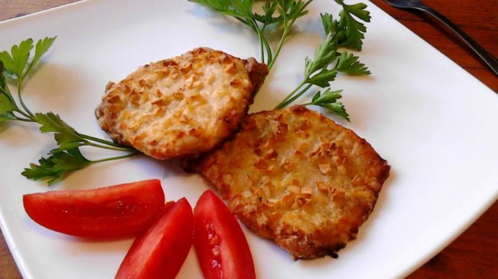 Как приготовить шницель из свинины в духовке