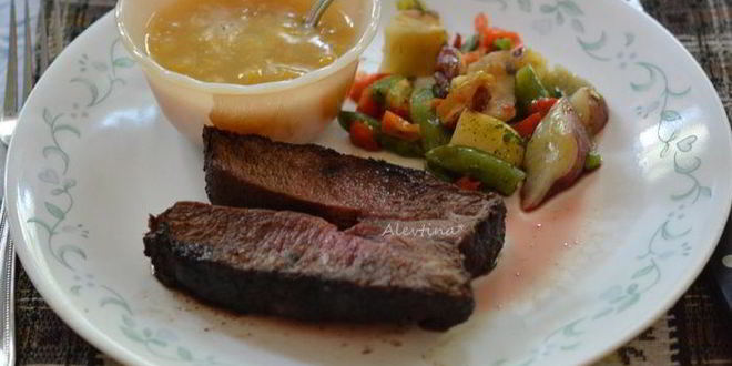 Рецепт флета айрон стейк в кофейно-пряной посыпке