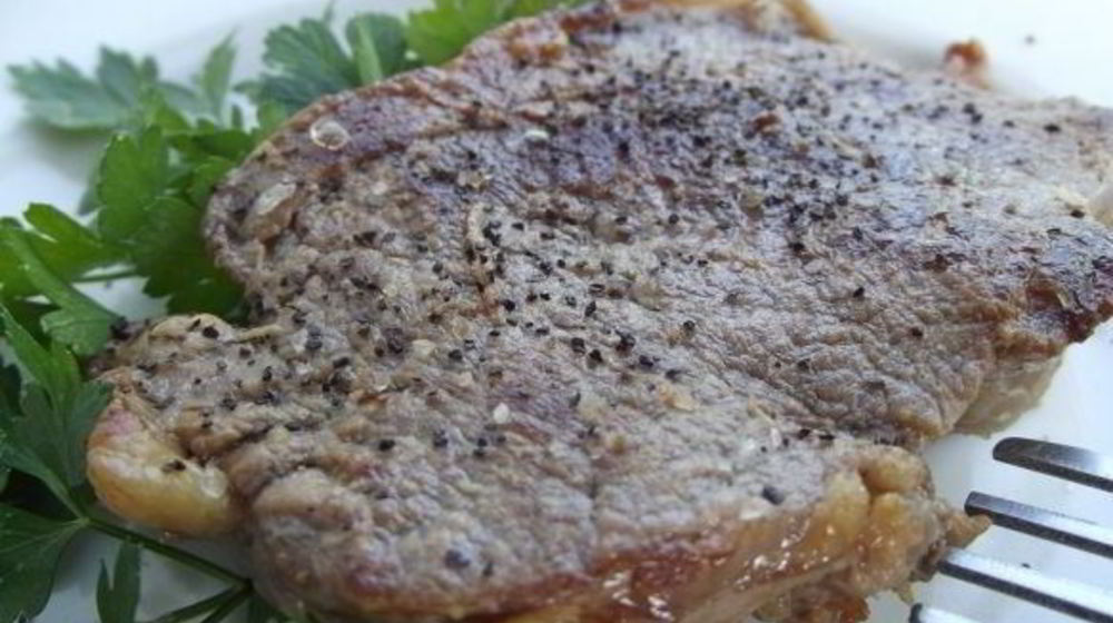 Как приготовить сочный стейк из говядины