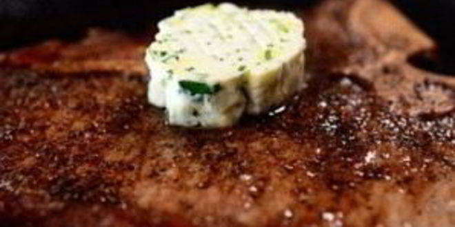 Рецепт стейка на кости с зеленым маслом