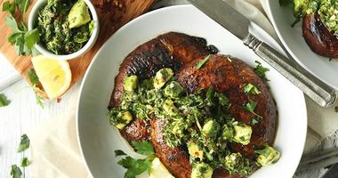 Рецепт Стейков из королевских шампиньонов под соусом Чимичурри