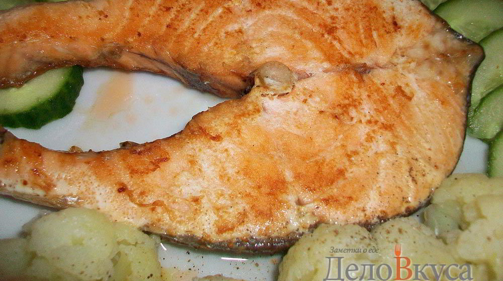 Как приготовить жареный стейк из семги без масла