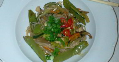 Рецепт Тайской рисовой лапши с курицей и овощами