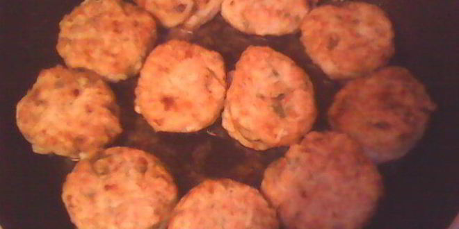 Рецепт куриного-грибных тефтельки в томатном соусе