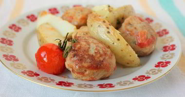 Рецепт Тефтелей из индейки с запеченным картофелем
