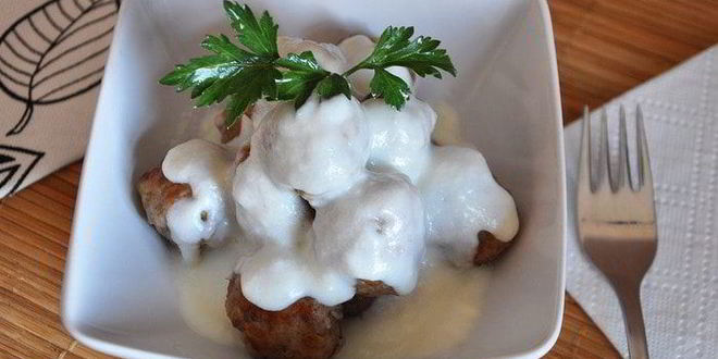 Рецепт тефтелей под сливочным соусом