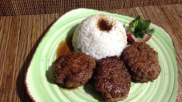 Рецепт Тефтелей с яблоком в медовой глазури с рисом