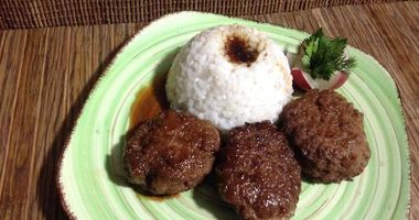 Рецепт Тефтелей с яблоком в медовой глазури с рисом