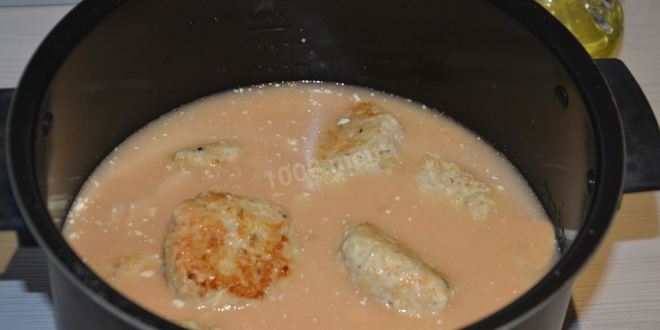 Рецепт тефтелей в сметанно-томатном соусе в мультиварке