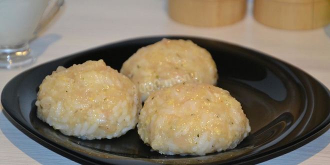 Рецепт тефтелей в сметанно-томатном соусе в мультиварке