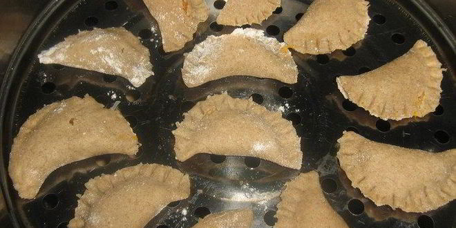 Рецепт ржаных вареников с тыквой на пару, постные