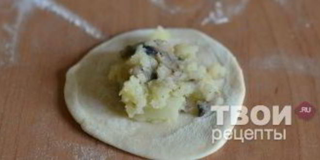 Рецепт вареников с грибами