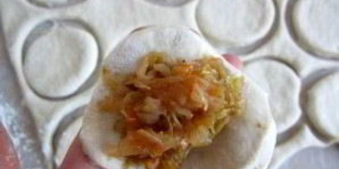 Рецепт вареников с капустой на пару