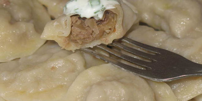 Рецепт вареников с квашеной капустой и мясным фаршем
