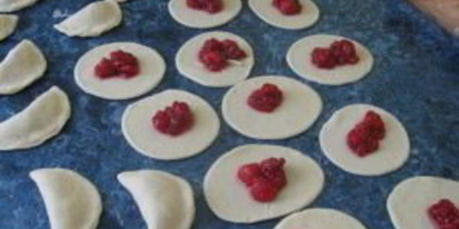 Рецепт вареников с малиной