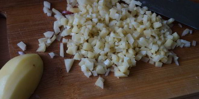 Рецепт вареников с рубленой картошкой и прослойкой