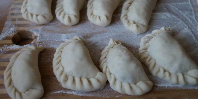 Рецепт вареников с рубленой картошкой и прослойкой