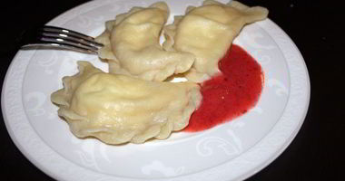 Рецепт Вареников с творогом и клубникой