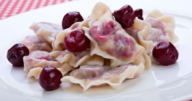 Рецепт Вареников с вишней на пару на кефире