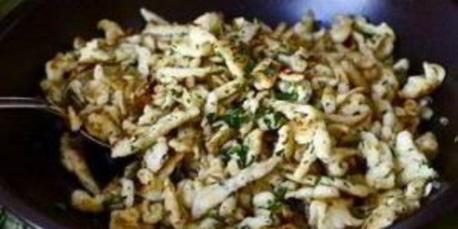 Рецепт яичной лапши с луком и зеленью