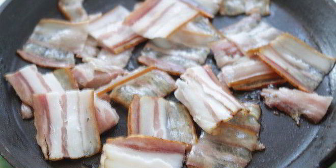 Рецепт мясного жаркого в соусе из сливок и белого вина