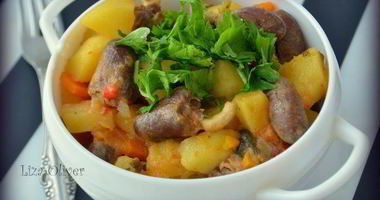 Рецепт Острого жаркого с куриными сердечками и картофелем