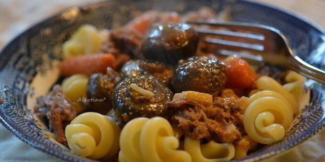 Рецепт жаркого из говядины с грибами