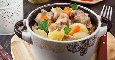 Рецепт Жаркого из кролика в горшочке
