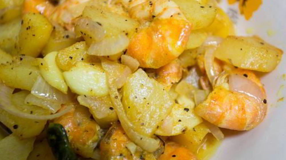 Как приготовить жаркое из рыбы с креветками