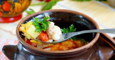 Рецепт Жаркого из свинины с картошкой в горшочках