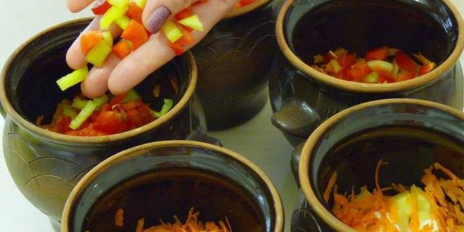 Рецепт жаркого из свинины с картошкой в горшочках