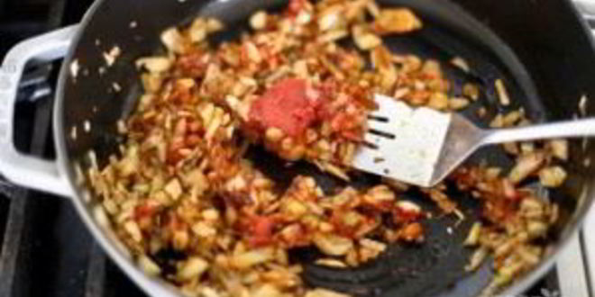 Рецепт жаркого с рыбой и морепродуктами в томатном соусе