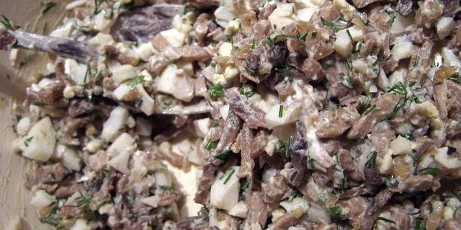 Рецепт куриных зраз с грибами под сметанно-сливочным соусом