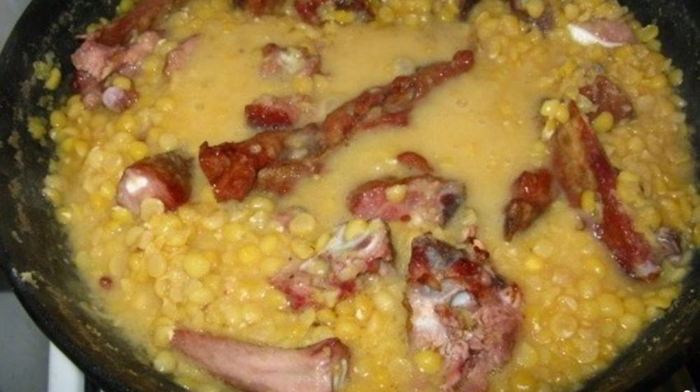 Как приготовить гороховую кашу с копчеными ребрышками