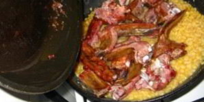 Рецепт гороховой каши с копчеными ребрышками