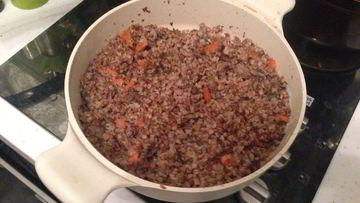 Рецепт Гречки с вешенками, луком и морковью