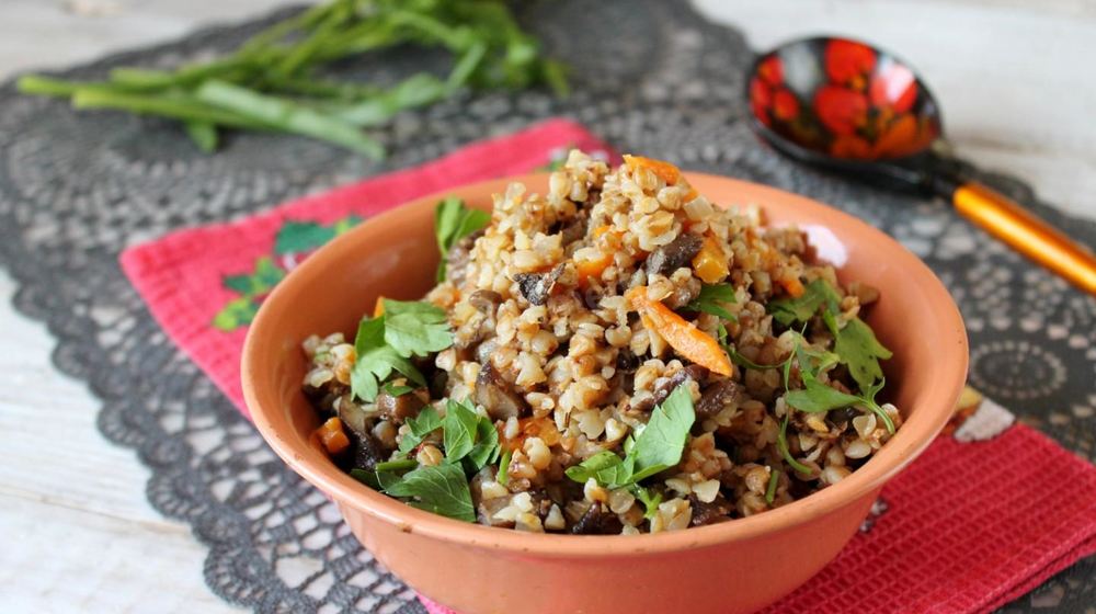 Как приготовить гречневую кашу с грибами