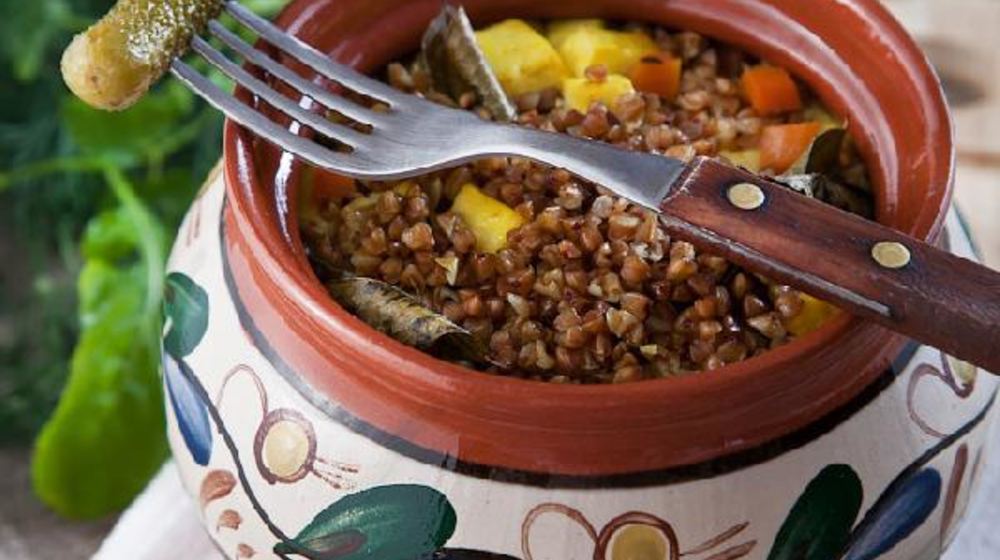 Как приготовить гречневую кашу с овощами и сыром