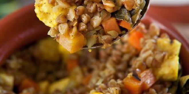 Рецепт гречневой каши с овощами и сыром