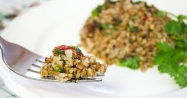 Рецепт Гречневой каши со шпинатом и перцем чили