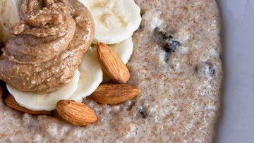 Рецепт Каши из полбы с изюмом и миндальной пастой