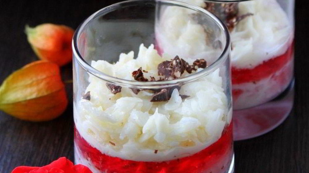 Как приготовить кашу из рисовых хлопьев с вишневым желе