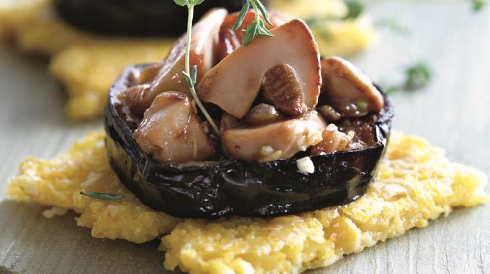 Как приготовить поленту с баклажанами и грибами