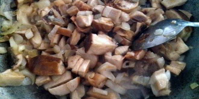 Рецепт поленты с грибным рагу и овощами