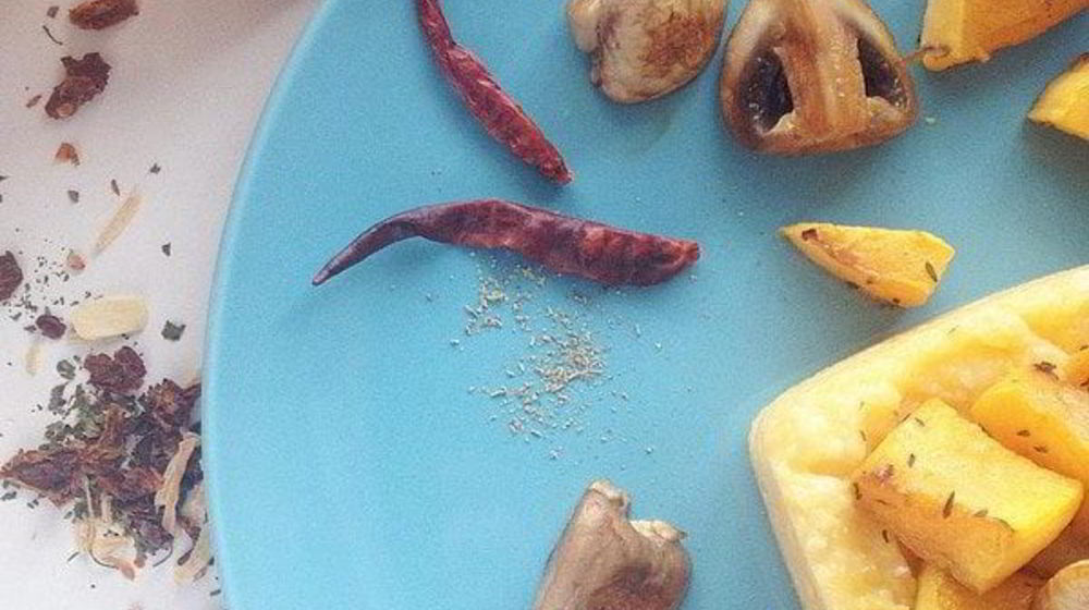 Как приготовить поленту с печеной тыквой и шампиньонами