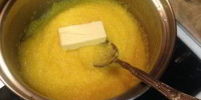 Рецепт поленты с вялеными помидорами в беконе