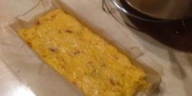 Рецепт поленты с вялеными помидорами в беконе