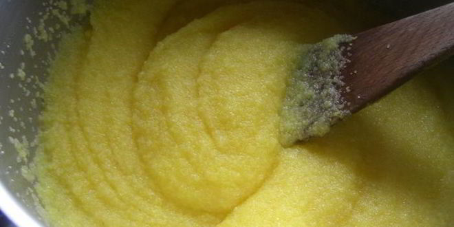 Рецепт поленты со спаржей, голубым сыром и грецкими орехами