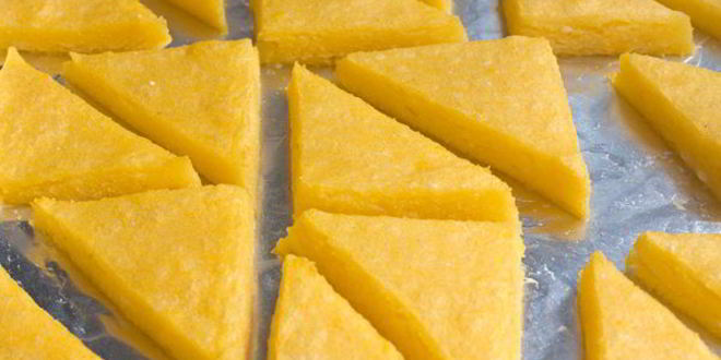 Рецепт запеченной поленты с пармезаном